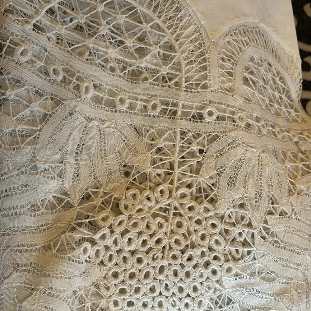VTG French Lace Crochet Tablecloth Topper White Round 67” Vintage Old World